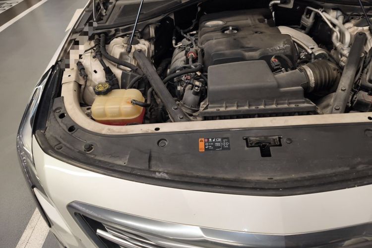 Used Cadillac CT6 2017 28T Platinum Edition Engine Bay Right