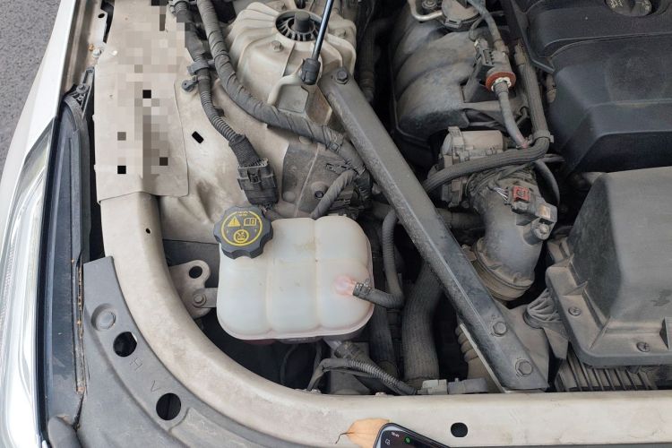 Used Cadillac CT6 2017 28T Elite Model Engine Bay Right