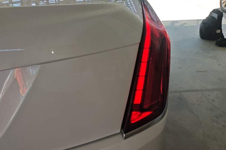 Used Cadillac CT6 2017 28T Fashion Edition Exterior 3