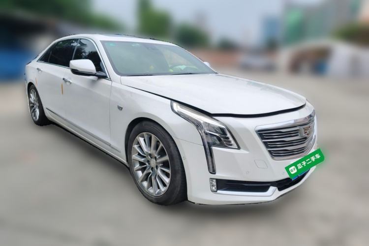 Used Cadillac CT6 2017 28T Platinum Edition Front Right 45 Deg