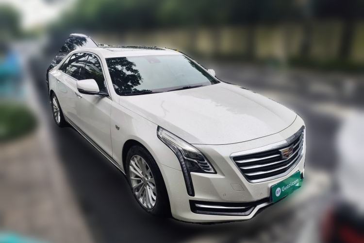 Used Cadillac CT6 2017 28T Platinum Edition Front Right 45 Deg