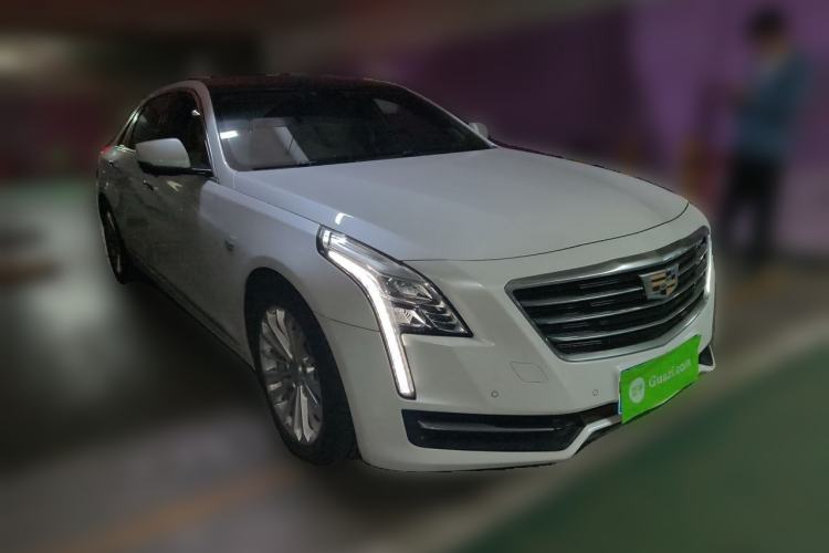 Used Cadillac CT6 2017 28T Fashion Edition Front Right 45 Deg