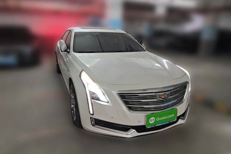 Used Cadillac CT6 2017 28T Platinum Edition Front Right 45 Deg
