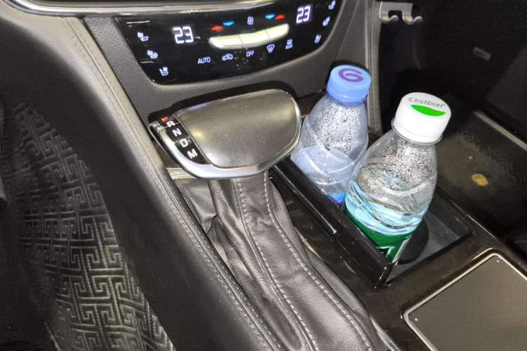 Used Cadillac CT6 2017 28T Platinum Edition Gear Lever