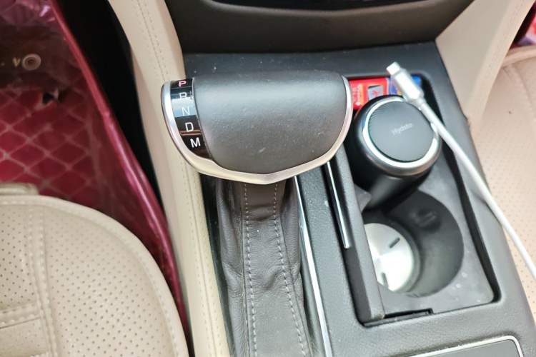 Used Cadillac CT6 2017 28T Fashion Edition Gear Lever