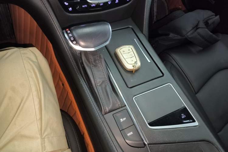 Used Cadillac CT6 2017 28T Luxury Model Gear Lever