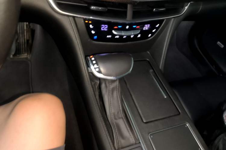 Used Cadillac CT6 2017 28T Luxury Model Gear Lever