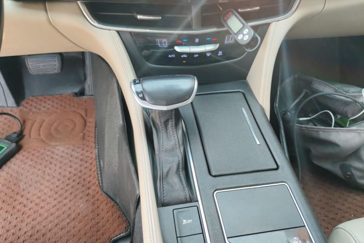 Used Cadillac CT6 2017 28T Fashion Edition Gear Lever