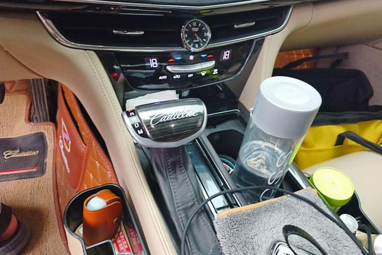 Used Cadillac CT6 2017 28T Fashion Edition Gear Lever