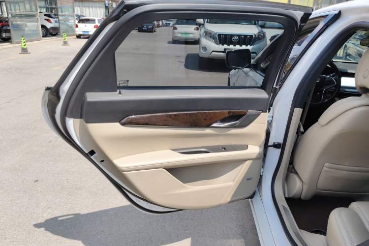 Used Cadillac CT6 2017 28T Fashion Edition Interior 8