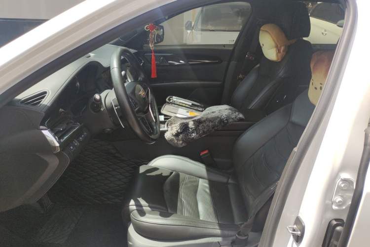 Used Cadillac CT6 2017 28T Platinum Edition Left Front Seat