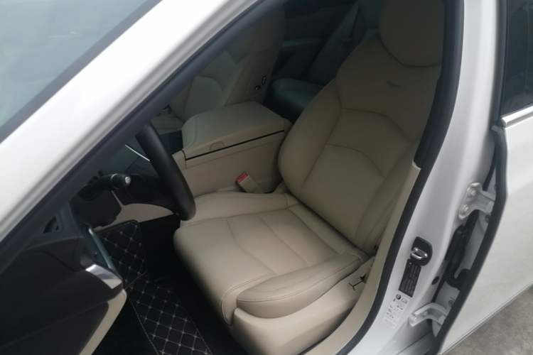 Used Cadillac CT6 2017 28T Fashion Edition Left Front Seat
