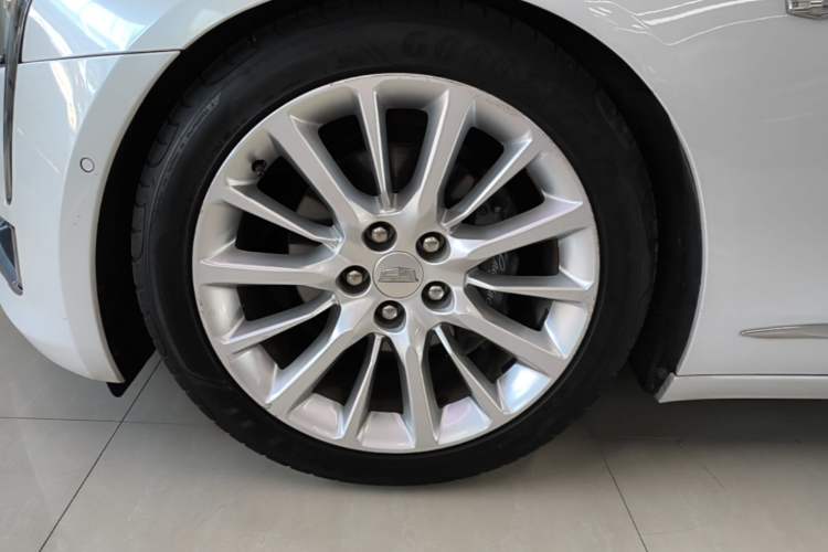 Used Cadillac CT6 2017 28T Premier Model Left Front Wheel Hub