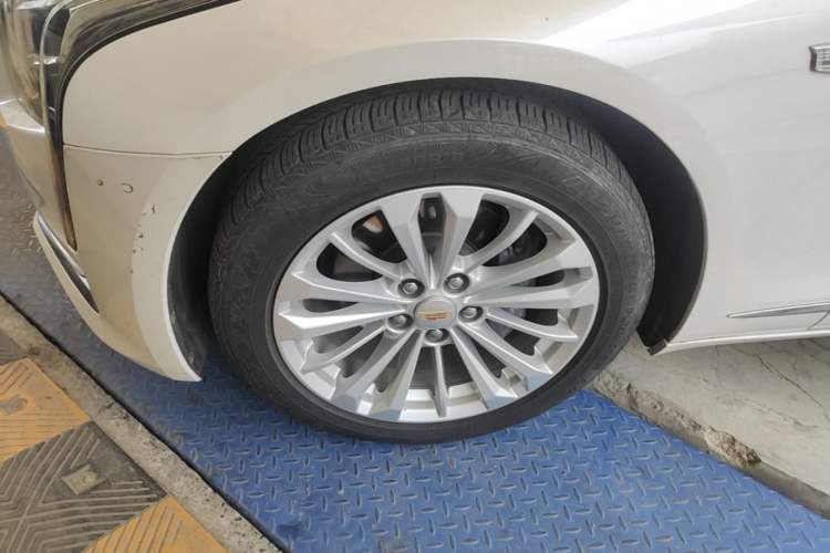 Used Cadillac CT6 2017 28T Luxury Model Left Front Wheel Hub