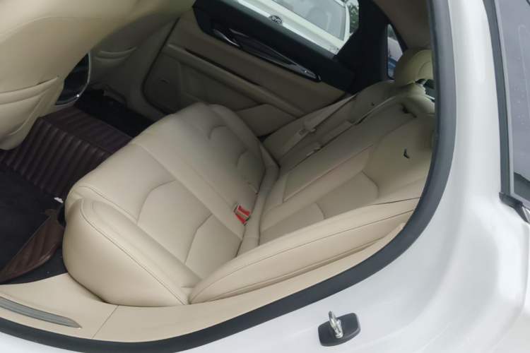 Used Cadillac CT6 2017 28T Fashion Edition Left Rear Seat