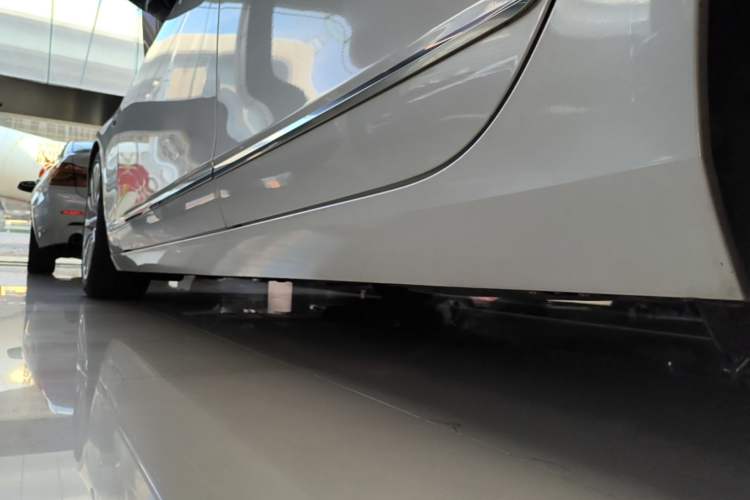Used Cadillac CT6 2017 28T Premier Model Left Side Sill
