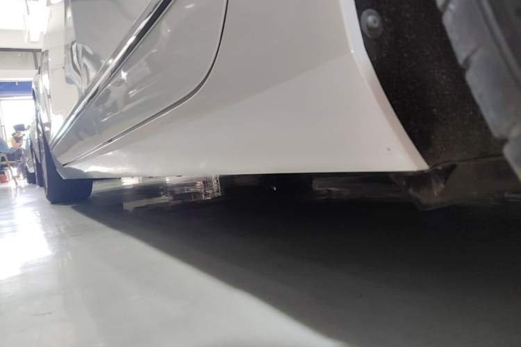 Used Cadillac CT6 2017 28T Elite Model Left Side Sill