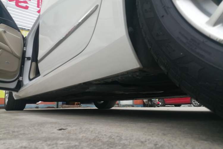Used Cadillac CT6 2017 28T Fashion Edition Left Side Sill
