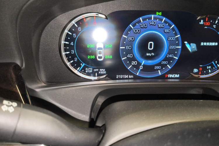 Used Cadillac CT6 2017 28T Platinum Edition Odometer Close Up