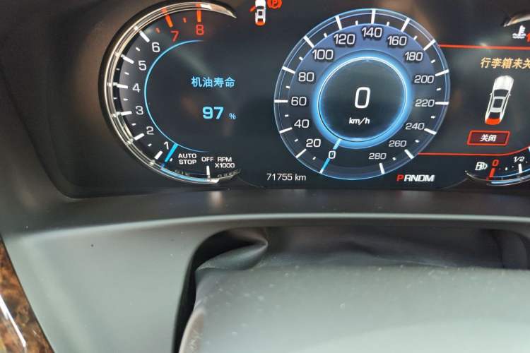 Used Cadillac CT6 2017 28T Luxury Model Odometer Close Up