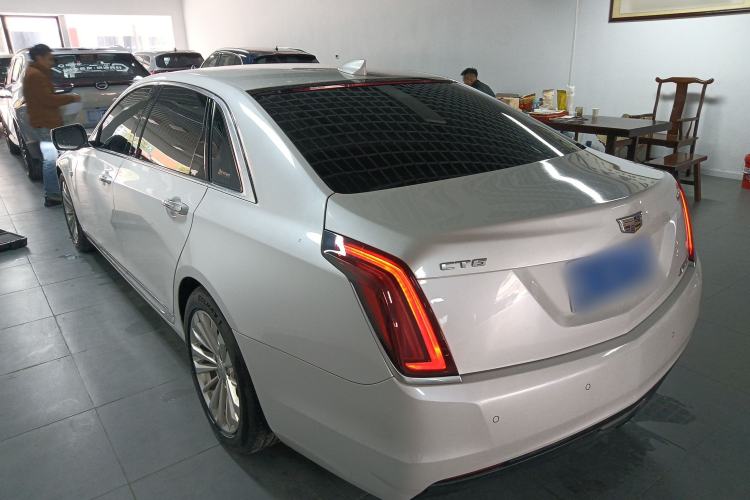 Used Cadillac CT6 2017 28T Fashion Edition Rear Left 45 Deg
