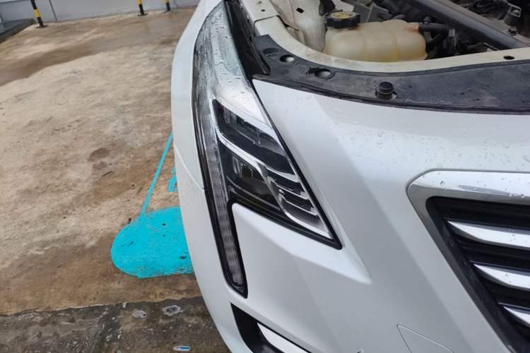 Used Cadillac CT6 2017 28T Luxury Model Right Front Headlight