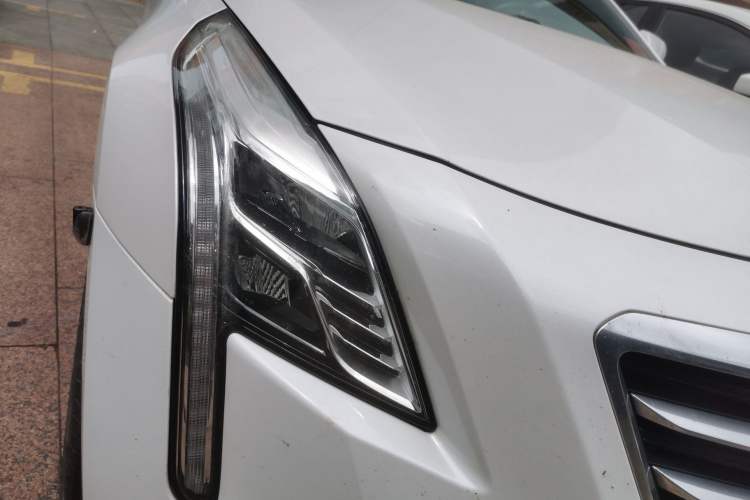 Used Cadillac CT6 2017 28T Elite Model Right Front Headlight