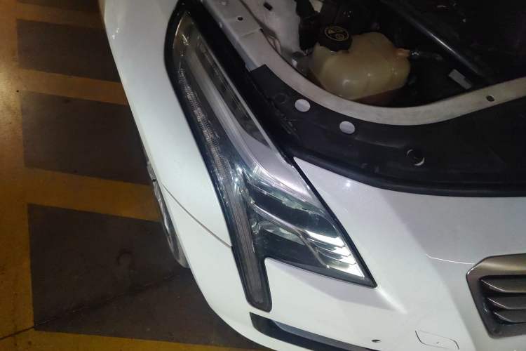 Used Cadillac CT6 2017 28T Fashion Edition Right Front Headlight