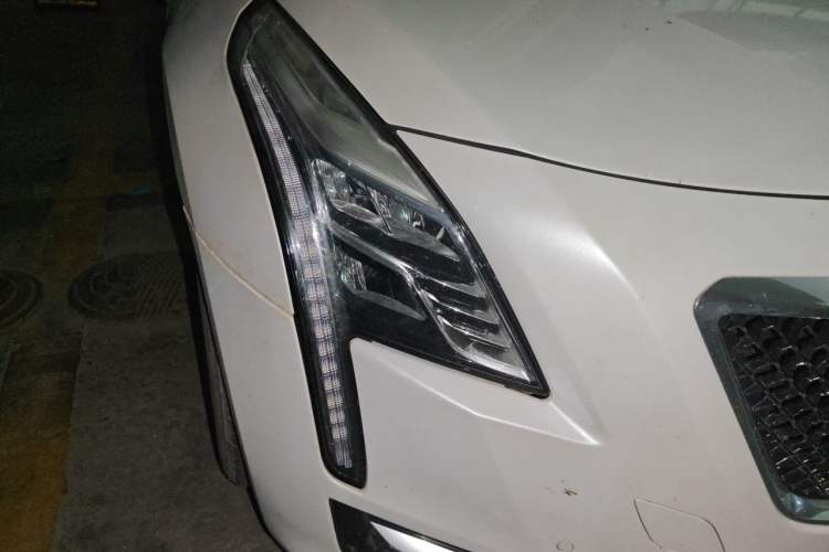 Used Cadillac CT6 2017 28T Fashion Edition Right Front Headlight