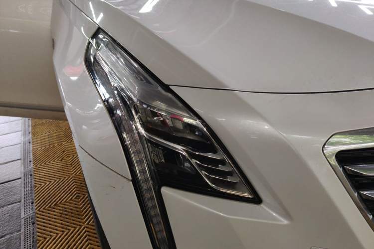 Used Cadillac CT6 2017 28T Luxury Model Right Front Headlight