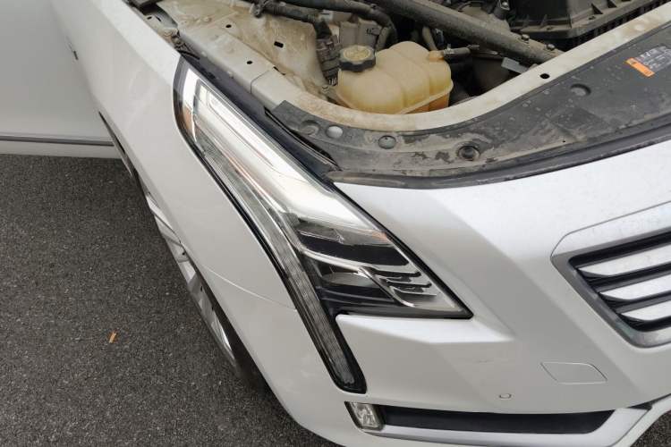 Used Cadillac CT6 2017 28T Elite Model Right Front Headlight