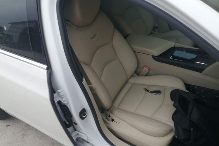 Used Cadillac CT6 2017 28T Fashion Edition Right Front Seat