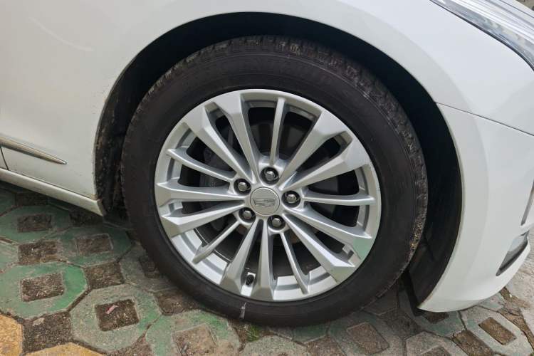 Used Cadillac CT6 2017 28T Luxury Model Right Front Wheel Hub
