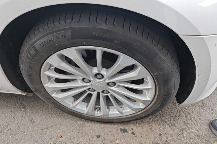 Used Cadillac CT6 2017 28T Luxury Model Right Front Wheel Hub