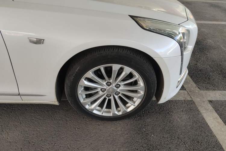 Used Cadillac CT6 2017 28T Luxury Model Right Front Wheel Hub
