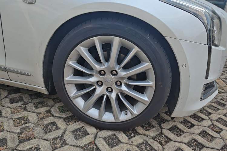 Used Cadillac CT6 2017 28T Premier Model Right Front Wheel Hub