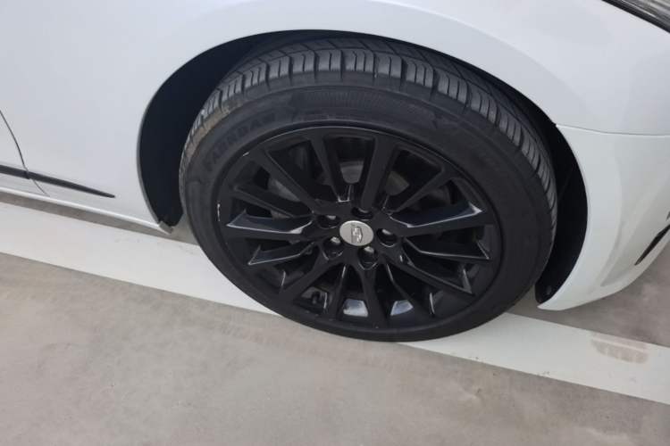 Used Cadillac CT6 2017 40T Luxury Model Right Front Wheel Hub