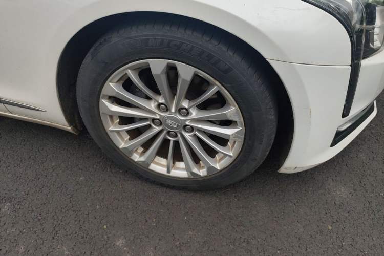 Used Cadillac CT6 2017 28T Elite Model Right Front Wheel Hub