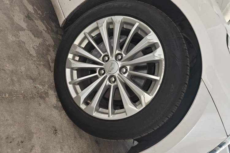 Used Cadillac CT6 2017 28T Luxury Model Right Front Wheel Hub