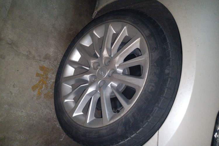 Used Cadillac CT6 2017 40T Luxury Model Right Front Wheel Hub