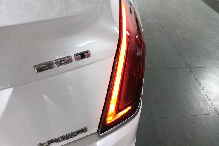 Used Cadillac CT6 2017 28T Fashion Edition Right Rear Taillight