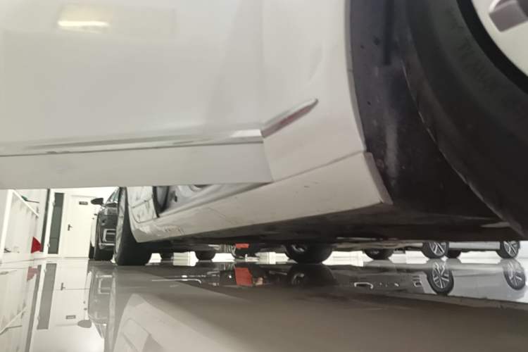 Used Cadillac CT6 2017 28T Fashion Edition Right Side Sill