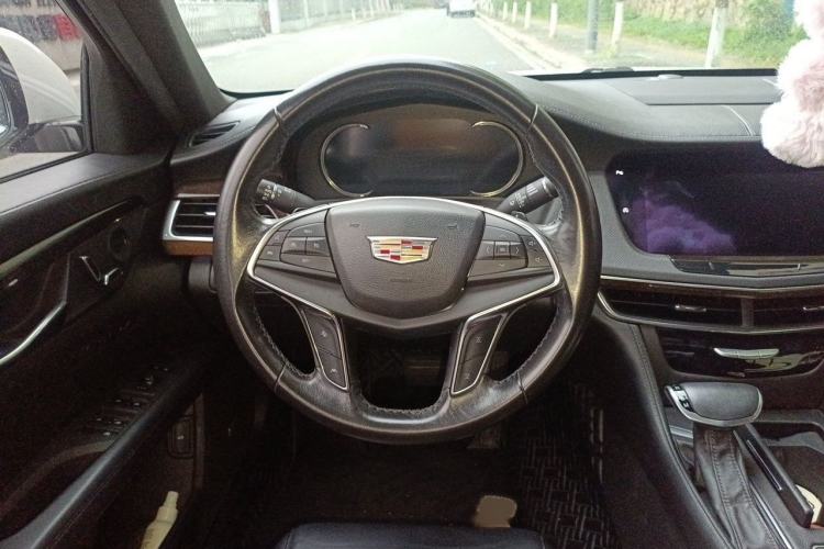 Used Cadillac CT6 2017 28T Luxury Model Steering Wheel