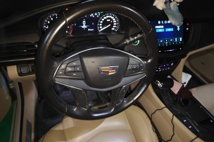 Used Cadillac CT6 2017 28T Fashion Edition Steering Wheel