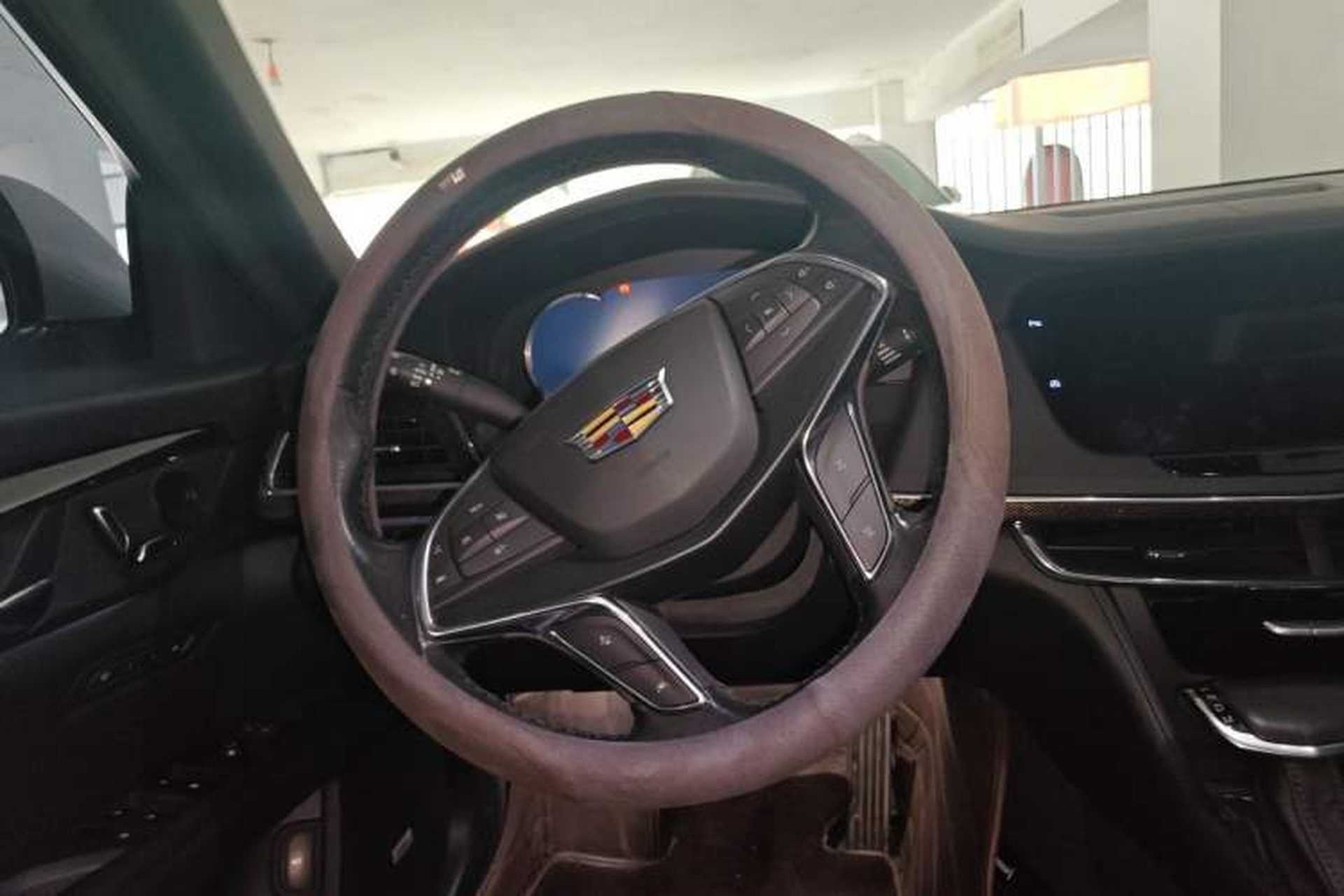 Used Cadillac CT6 2017 28T Luxury Model Steering Wheel