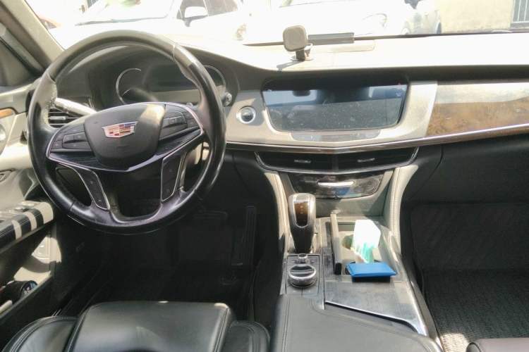 Used Cadillac CT6 2019 28T Luxury Model Center Console