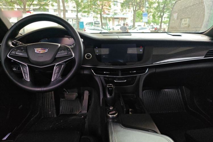 Used Cadillac CT6 2019 28T Leading Sport Model Center Console