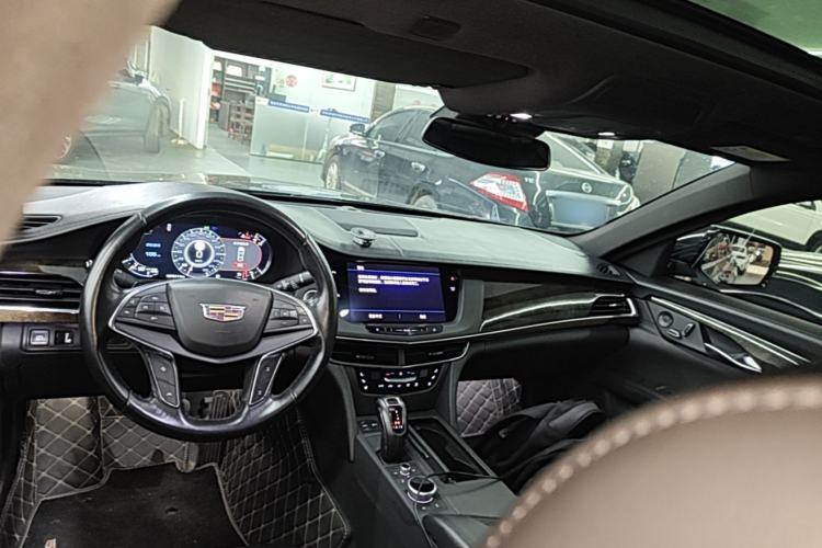 Used Cadillac CT6 2019 28T Luxury Model Center Console