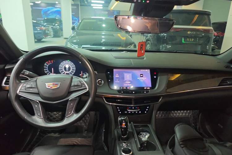 Used Cadillac CT6 2019 28T Luxury Model Center Console