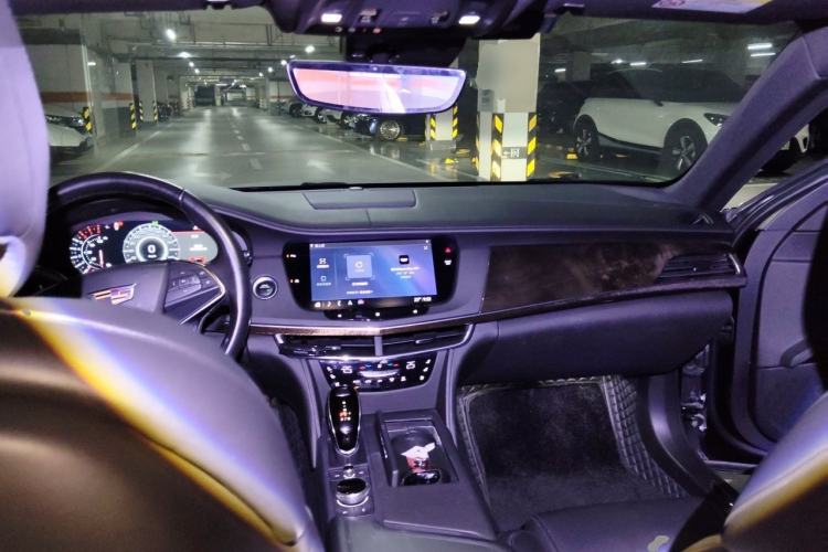 Used Cadillac CT6 2019 28T Luxury Model Center Console